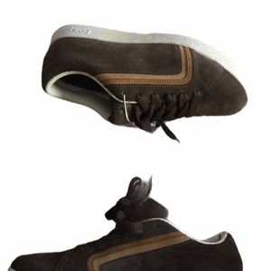 Roxy Suede Sneakers